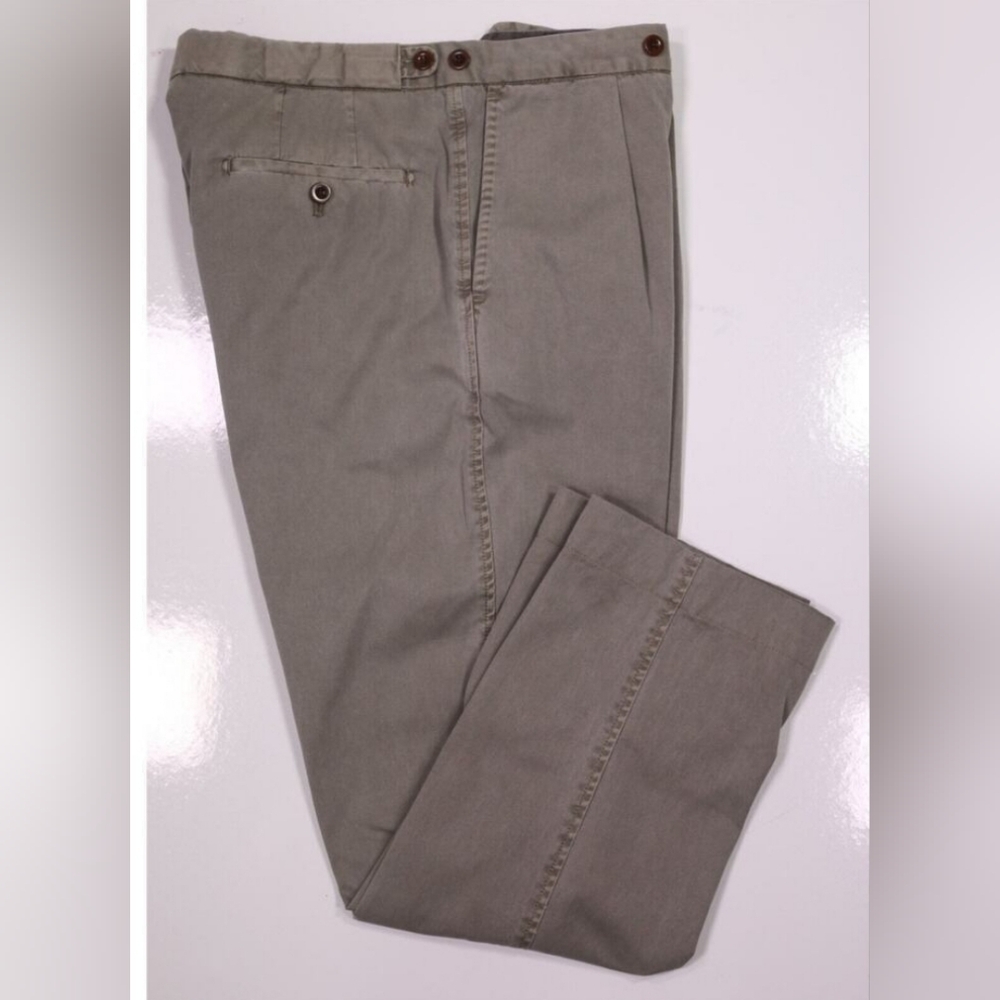 Sid Mashburn Garment-Dyed Pleated Sport Trouser Light Olive color